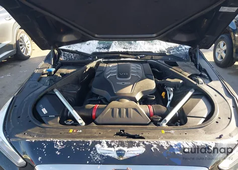 2018 Genesis G90 5.0 Ultimate z USA, uszkodzony, nr VIN KMHG54JH2JU042252